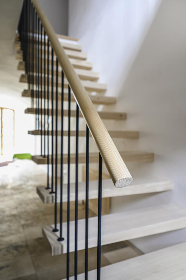 Schwebende Treppe aus Tanne